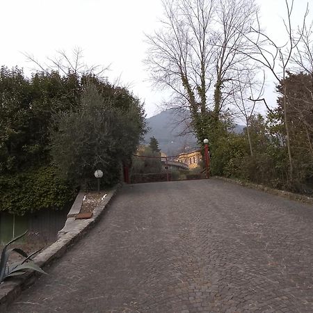Appartamento Serena Gardone Riviera Exteriör bild