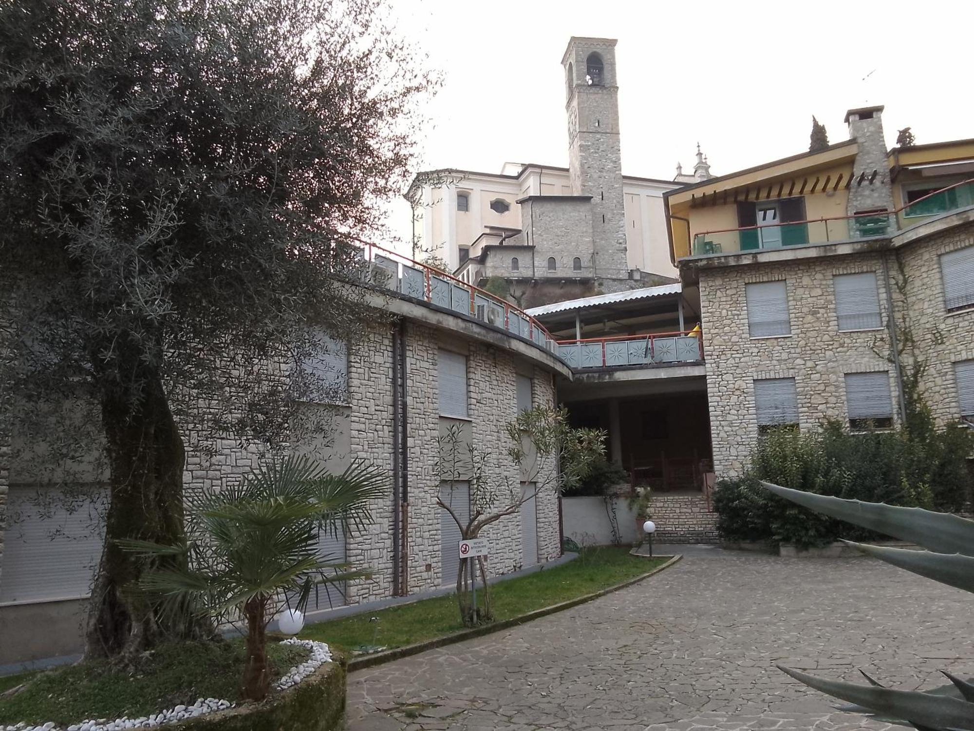 Appartamento Serena Gardone Riviera Exteriör bild